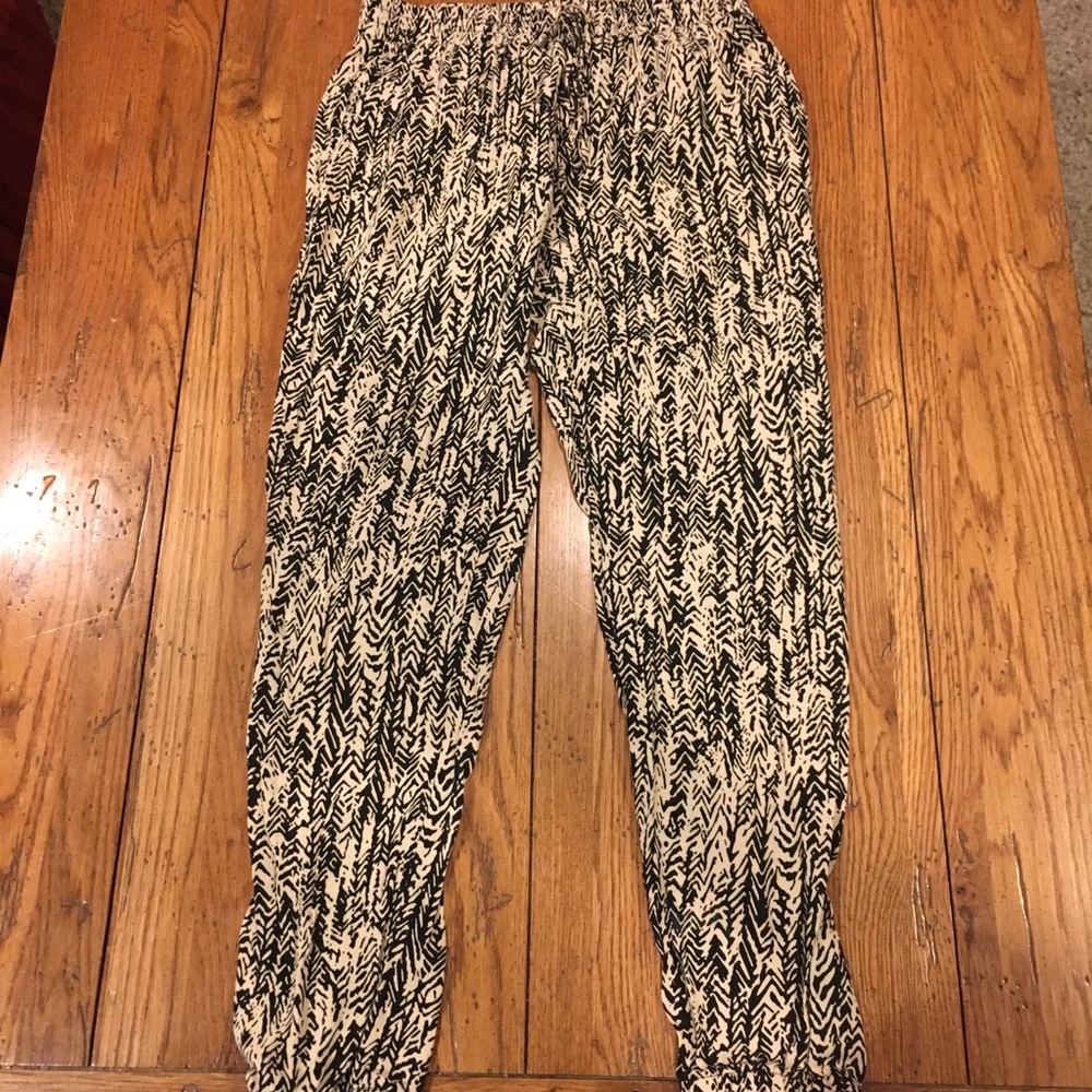 Be Bop Harem Jogger Pant Black Cream Beige Small